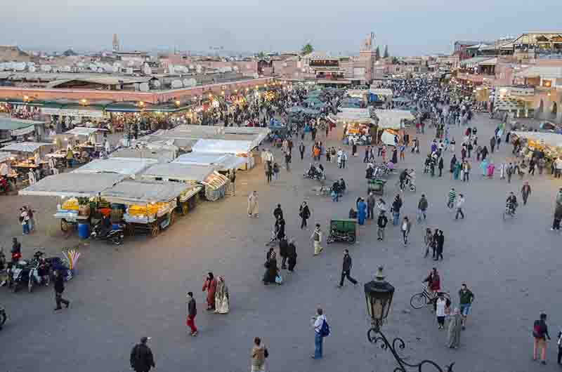 09 - Marruecos - Marrakech - plaza Jamaa el Fna - imagen al atardecer